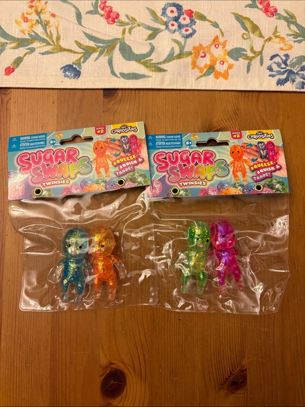 2 pack set Sugar swaps Twinsies Glitter Squeeze Toys - Multicolor